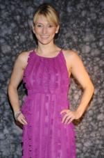 Julie 'Jules' Urich: 318x480 / 39 Кб