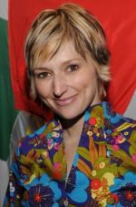 Julie 'Jules' Urich: 318x480 / 43 Кб