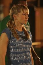 Julie 'Jules' Urich: 320x480 / 34 Кб