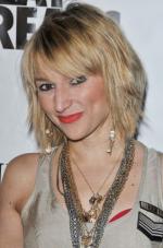 Julie 'Jules' Urich: 318x480 / 41 Кб