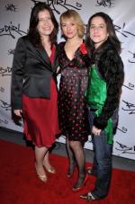 Julie 'Jules' Urich: 318x480 / 46 Кб