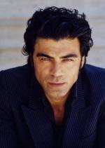 Emilio Roso: 431x604 / 37 Кб