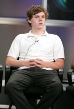 Эван Питерс: 273x400 / 19 Кб