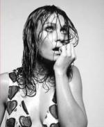 Кристина Клебе: 307x374 / 23 Кб