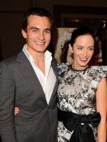 Руперт Френд: 302x400 / 30 Кб