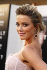 Эмбер Херд: 267x400 / 19 Кб