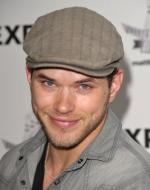 Келлан Латс: 316x400 / 23 Кб