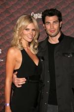 Карина Мишель: 250x375 / 20 Кб