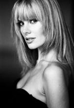 Карина Мишель: 373x542 / 29 Кб