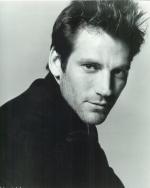 Noel Murano: 450x563 / 35 Кб