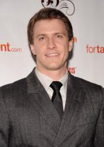 Патрик Хьюсингер: 284x400 / 24 Кб