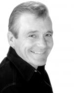 Mike Hatfield: 1638x2048 / 383 Кб