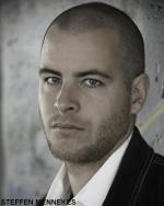 Штеффен Меннекес: 576x720 / 64 Кб