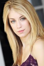 Дженнифер Холлэнд: 691x1037 / 136 Кб