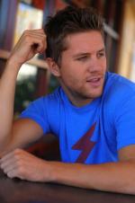 Росс Томас: 1363x2048 / 269 Кб