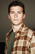 Скотт Иствуд: 645x968 / 128 Кб