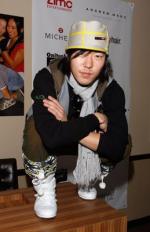 Аарон Ю: 259x400 / 25 Кб