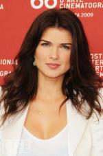 Моника Барладяну: 394x594 / 36 Кб