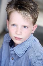 Хантер Джеймс Маккивер: 593x890 / 119 Кб