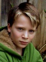 Хантер Джеймс Маккивер: 480x640 / 65 Кб