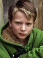 Хантер Джеймс Маккивер: 480x640 / 64 Кб