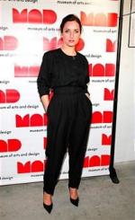 Зои Листер Джонс: 209x340 / 21 Кб