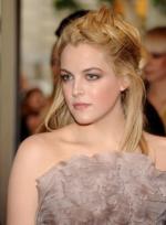 Райли Кио: 295x400 / 22 Кб