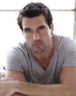 Джексон Херст: 384x480 / 24 Кб