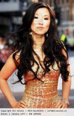 Селина Ло: 384x600 / 69 Кб