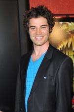 Brian Kubach: 333x500 / 27 Кб