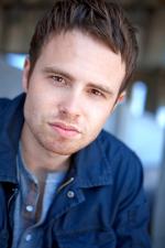 Jordon Hodges: 600x900 / 70 Кб