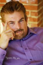 Терри Милам: 1371x2048 / 432 Кб