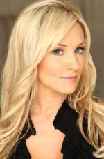 Kimberly Pfeffer: 1348x2048 / 414 Кб