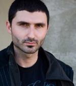 Naz Aslanian: 358x400 / 23 Кб