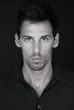 Marnix Van Den Broeke: 400x591 / 27 Кб