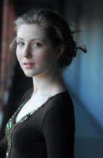 Katrina Baker: 364x558 / 26 Кб