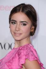 Лили Коллинз: 272x400 / 19 Кб