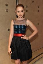 Лили Коллинз: 272x400 / 19 Кб