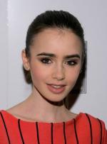 Лили Коллинз: 297x400 / 19 Кб