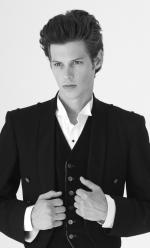 Кайл Лезерберри: 1242x2048 / 155 Кб