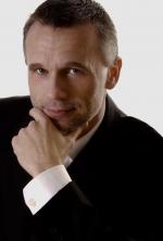 Bob Cousins: 1387x2048 / 240 Кб