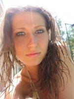 Kayla Laws: 452x604 / 52 Кб