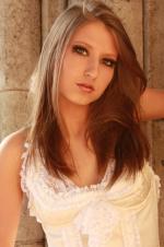 Kayla Laws: 1365x2048 / 326 Кб