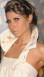 Kayla Laws: 223x384 / 19 Кб