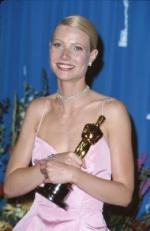 Гвинет Пэлтроу: 260x400 / 18 Кб