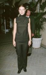 Гвинет Пэлтроу: 244x400 / 19 Кб