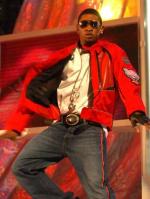 Ашер Рэймонд: 303x400 / 31 Кб