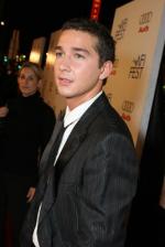 Шайа ЛаБаф: 268x400 / 20 Кб