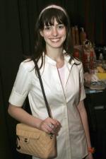 Энн Хэтэуэй: 267x400 / 23 Кб