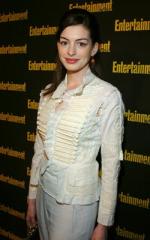 Энн Хэтэуэй: 250x400 / 25 Кб